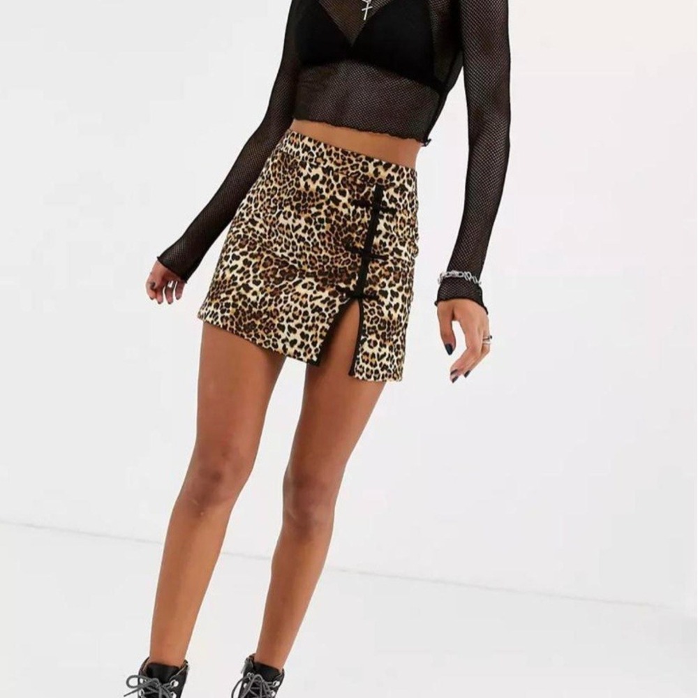 Bershka Leopard Print Satin Mini Skirt Side Slit Frog Button Closure Oriental S